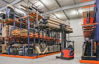 A mobile cantilever rack optimizes storage space